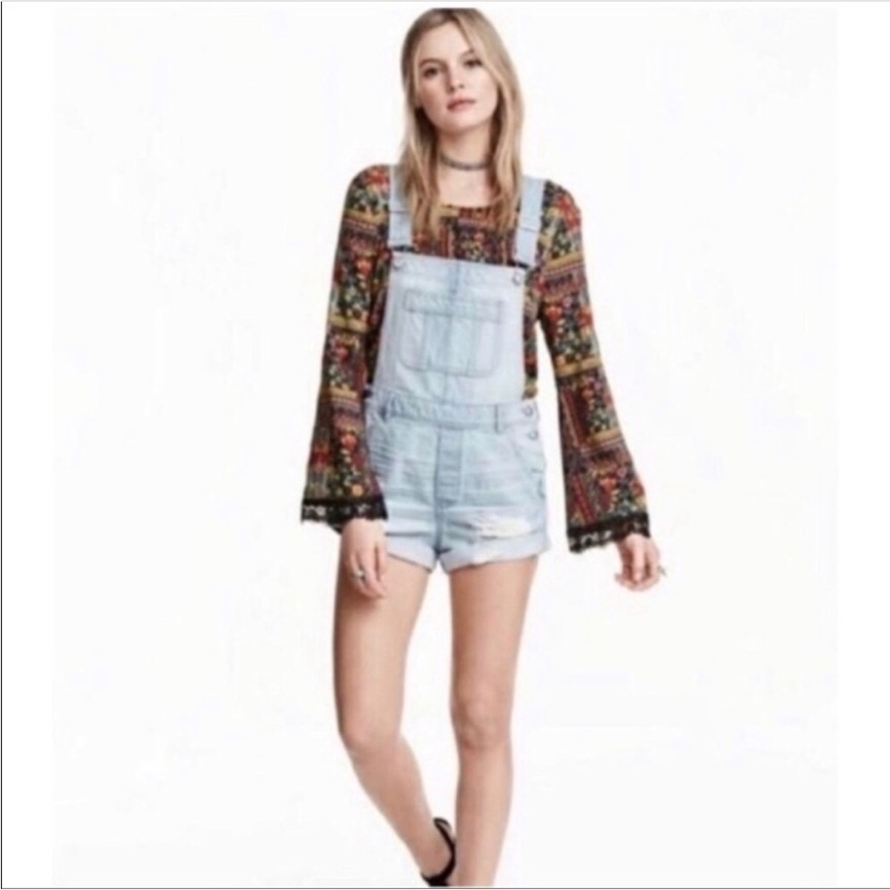 H&M X COACHELLA COLLAB Blue Denim Short Bib Overalls Shortalls Farmhouse Size XL